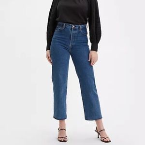 Levi’s Ribcage Straight Ankle Jeans